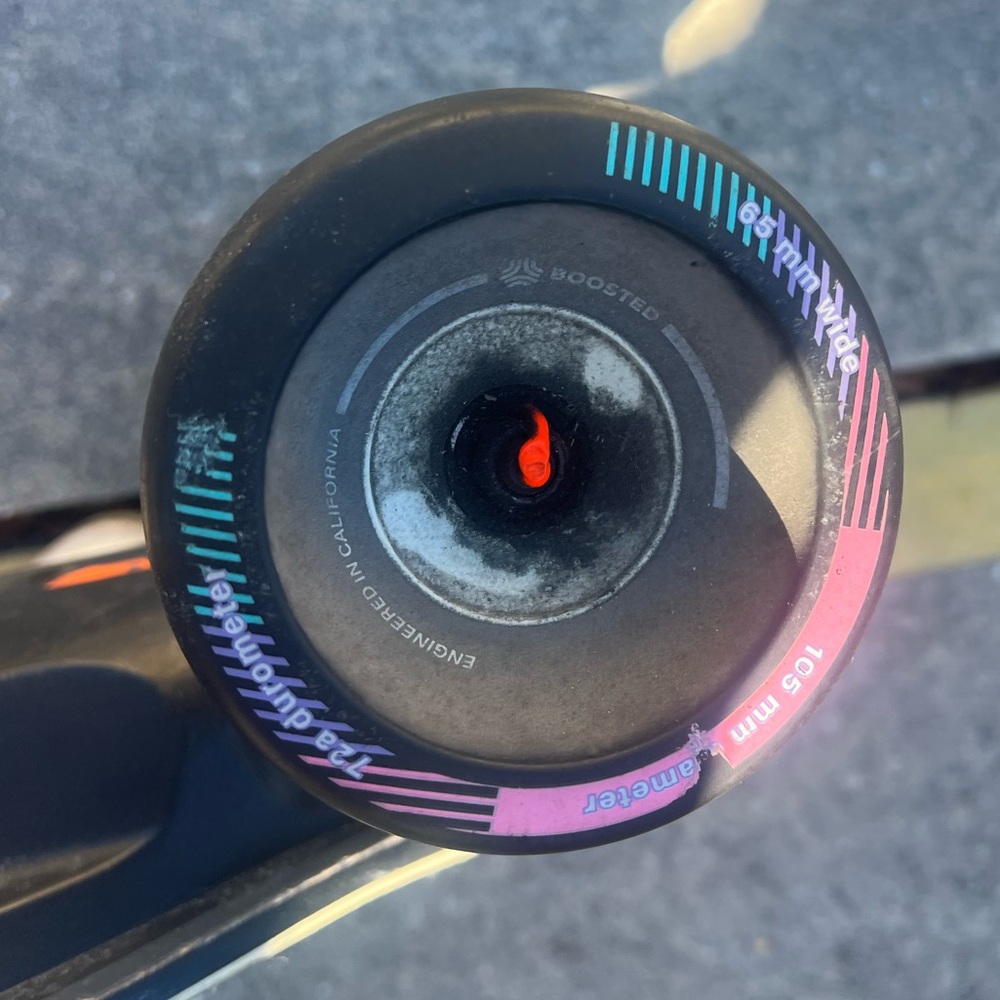 Boosted USA V3-T Longboard every optional upgrade - Picture 5 of 9